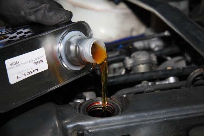 Nettoyant moteur 1L : prenez soin de votre moteur de voiture