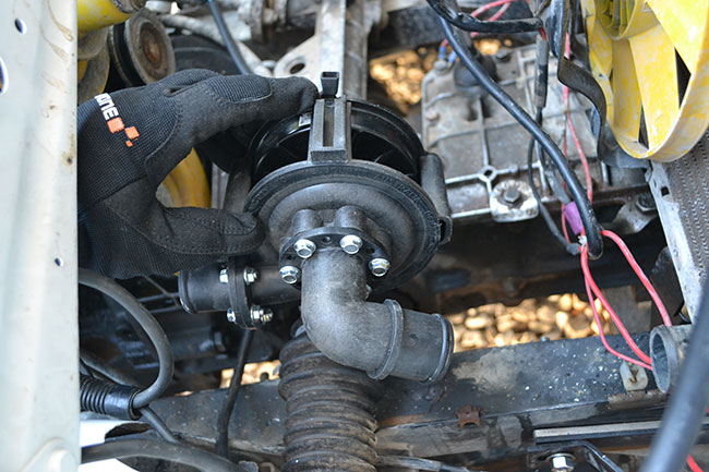 Pompe à eau additionnelle de voiture pas cher