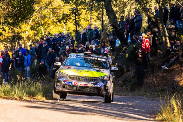 Opel Corsa au Rallye du Var 2022